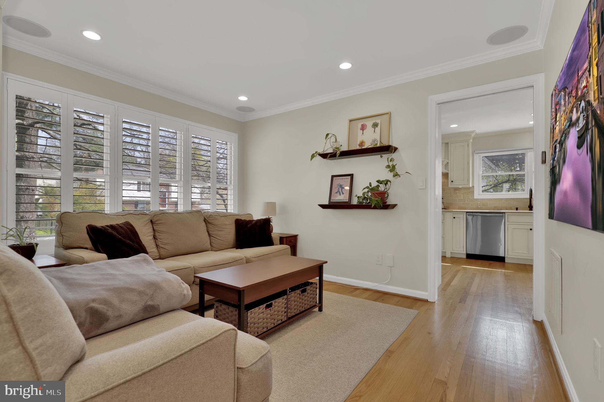 WOODSIDE - Residential