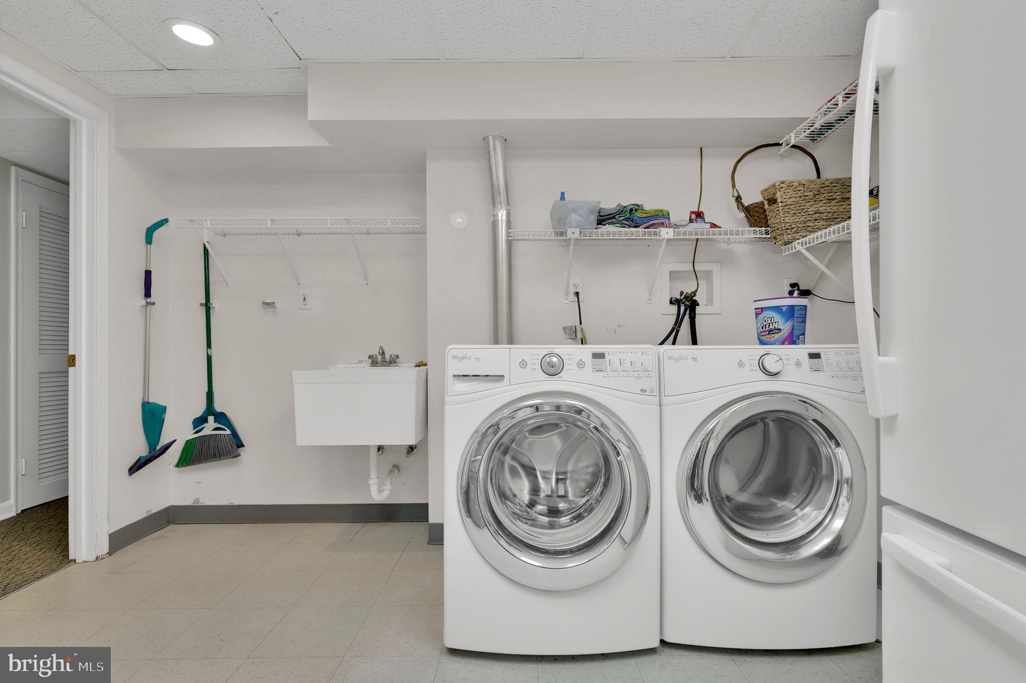 WOODSIDE - Residential