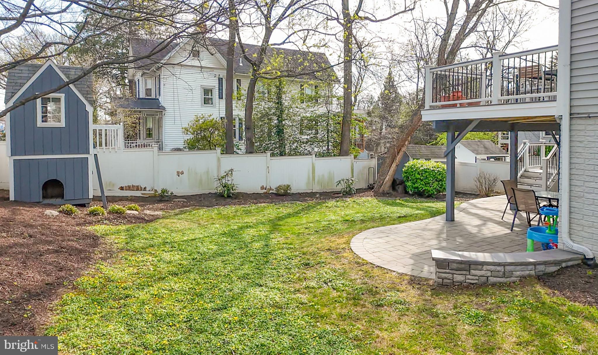 WOODSIDE - Residential