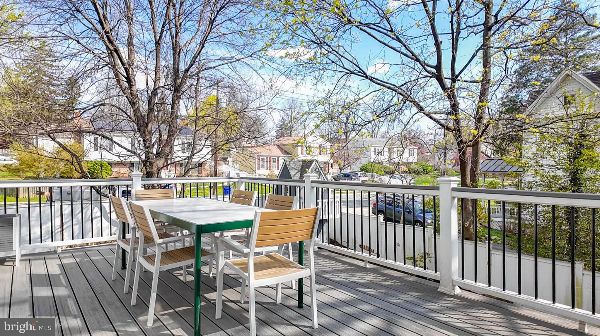 WOODSIDE - Residential