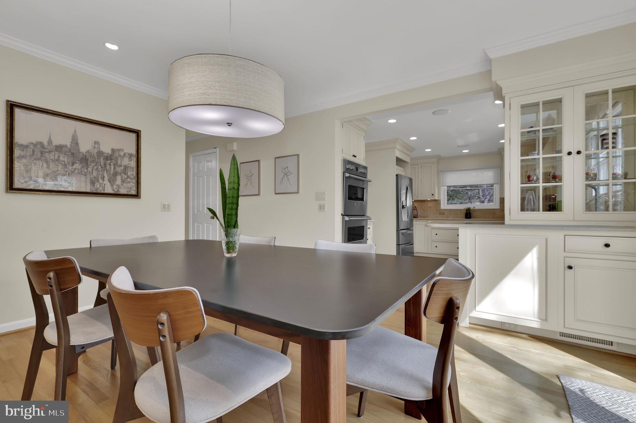 WOODSIDE - Residential