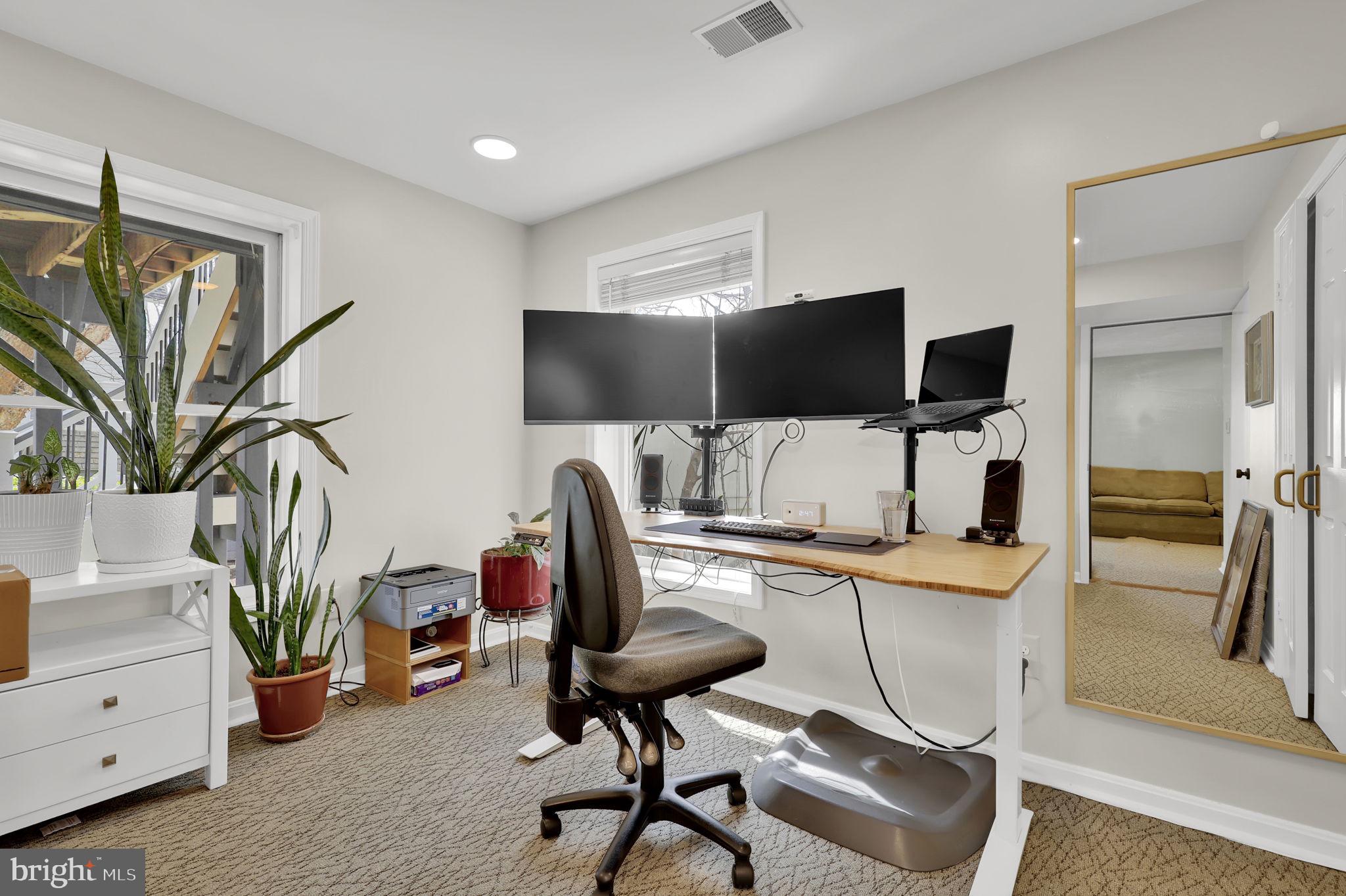 WOODSIDE - Residential