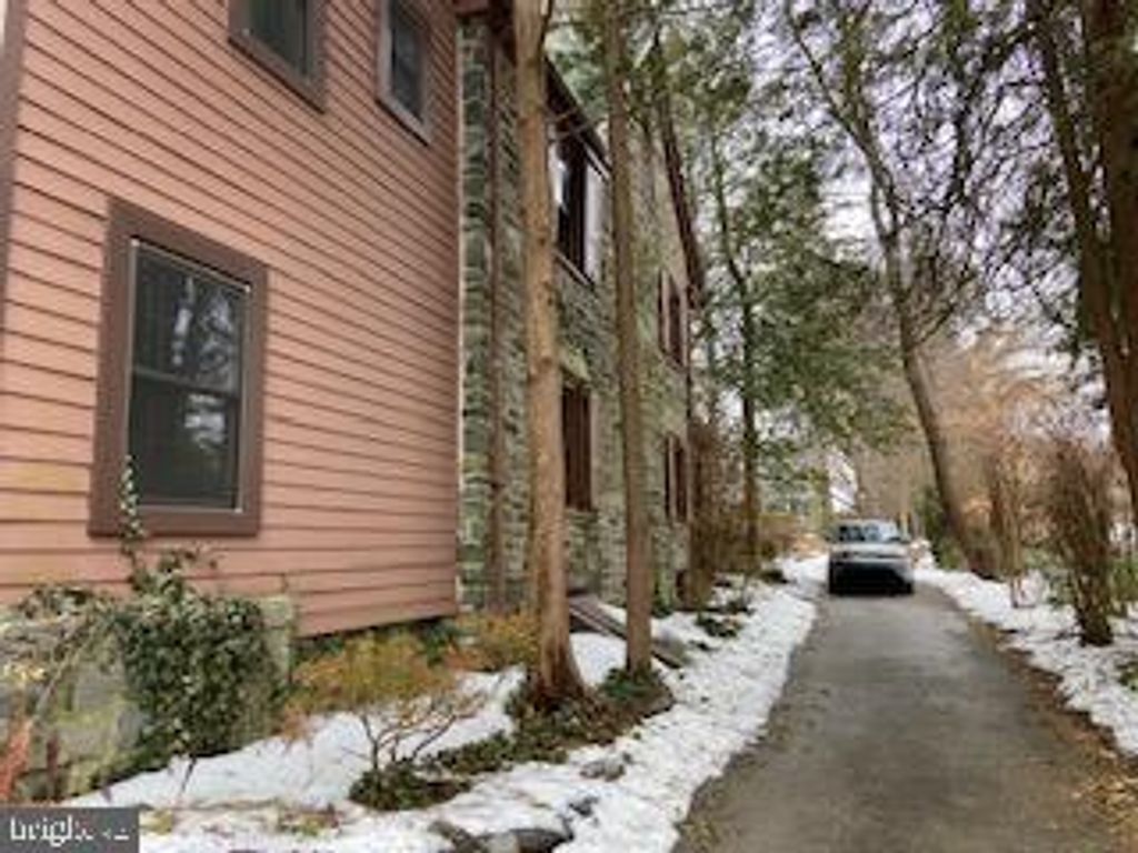 Photo of 737 Polo Road #APARTMENT, BRYN MAWR, PA 19010 (MLS # PADE2108498)
