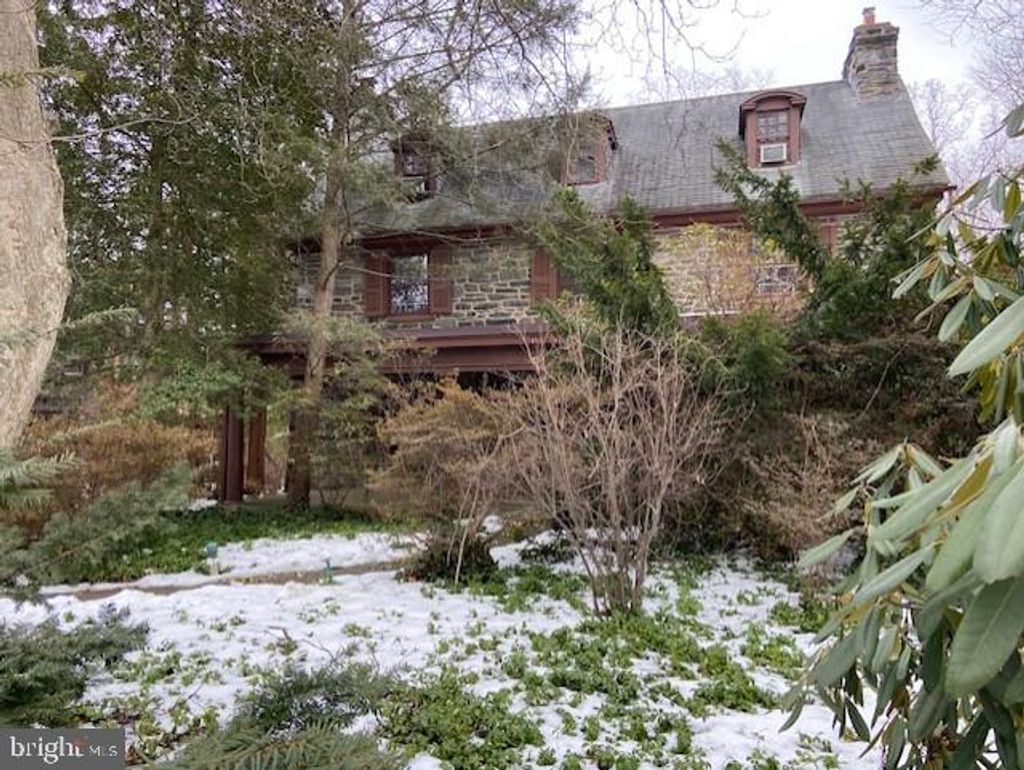 Photo of 737 Polo Road #APARTMENT, BRYN MAWR, PA 19010 (MLS # PADE2108498)