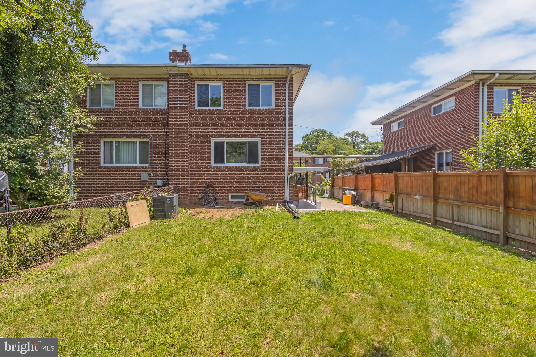 GLASSMANOR - Residential