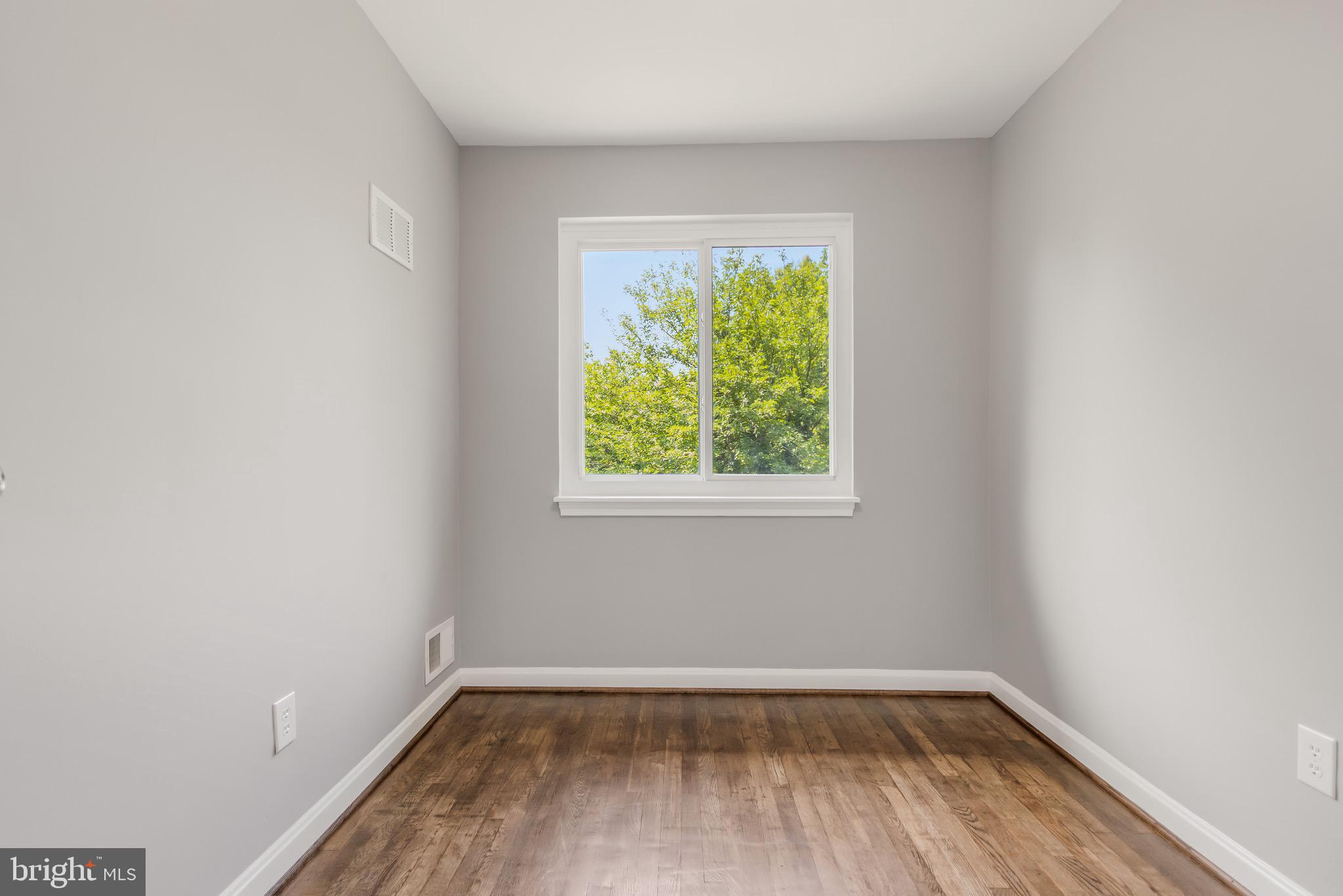 GLASSMANOR - Residential