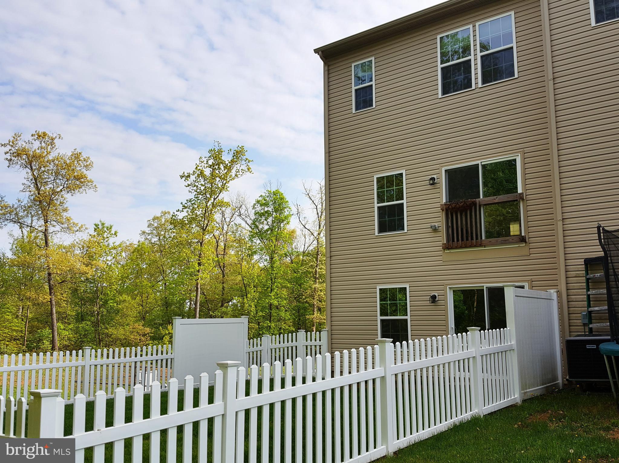 BROOKFIELD - Residential