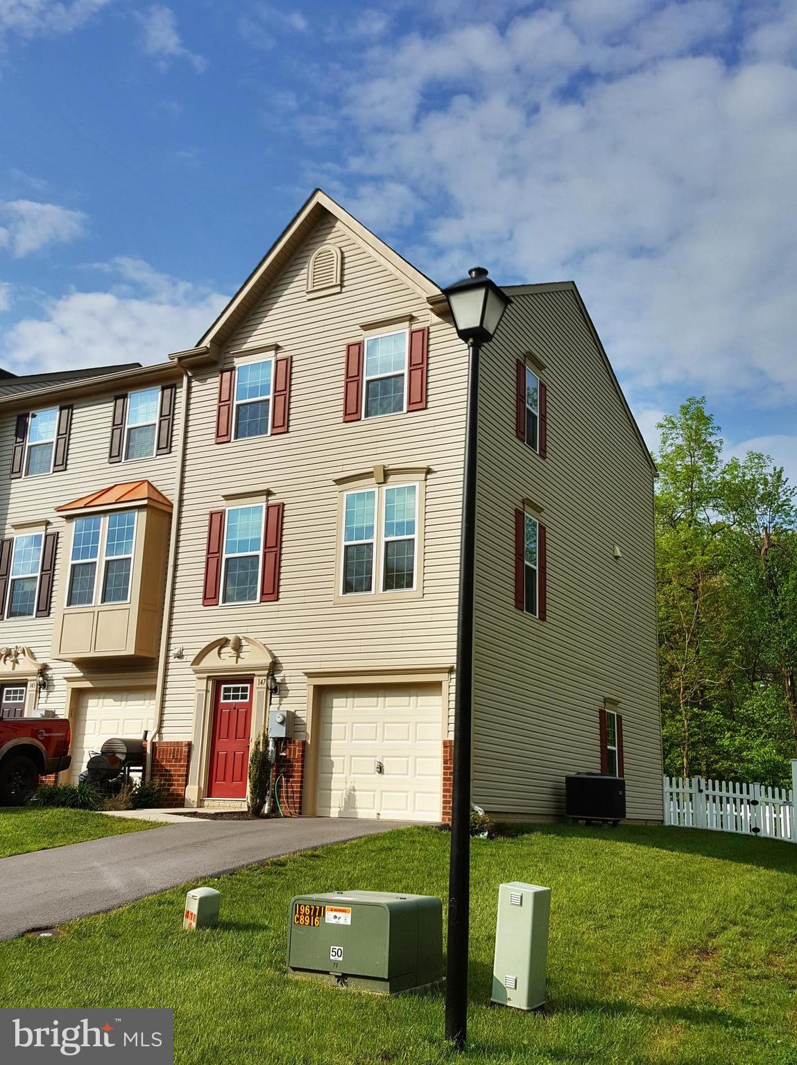 BROOKFIELD - Residential