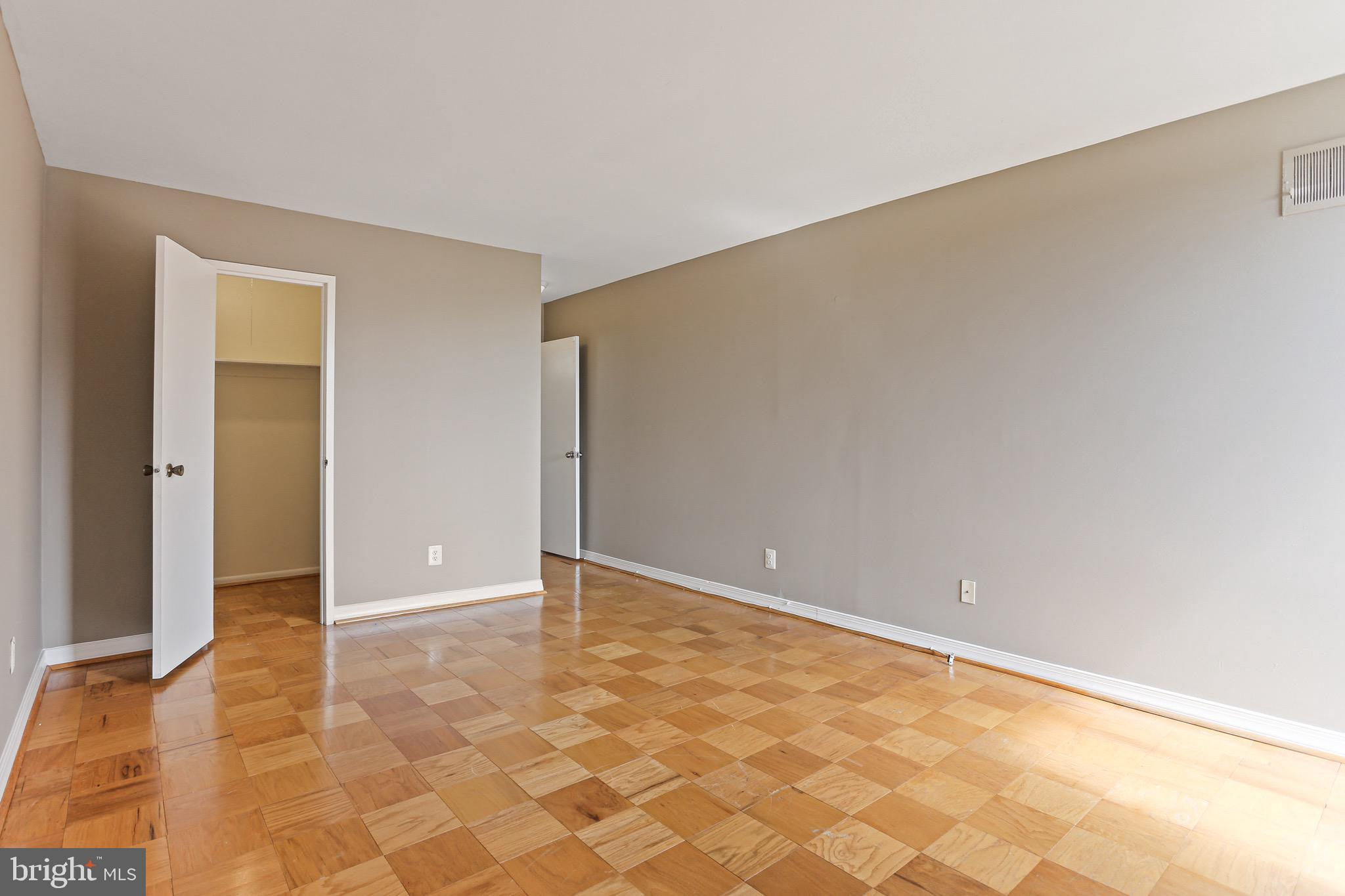 AMERICANA FINMARK - Residential