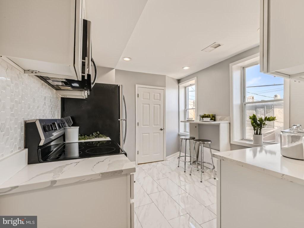 WASHINGTON VILLAGE - Residential Income