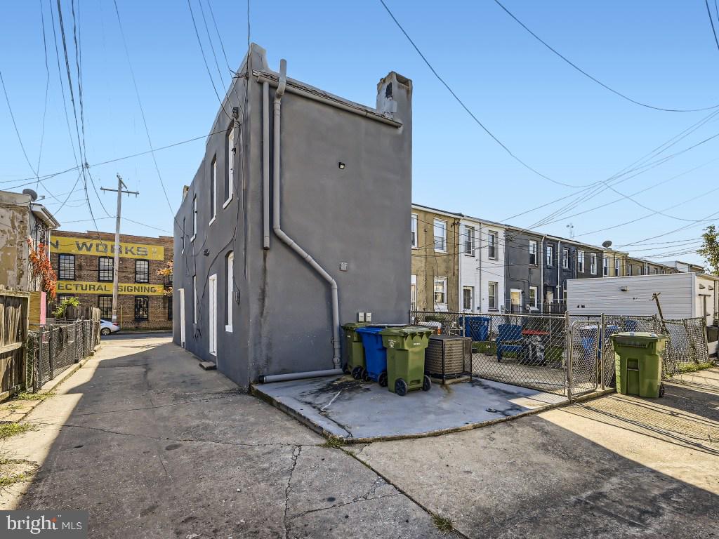 WASHINGTON VILLAGE - Residential Income
