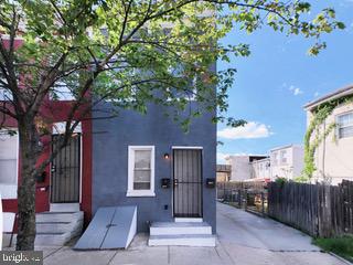 Urban living at its finest in this hip duplex at 1402 Carroll St, Baltimore, MD. This versatile 2-unit property offers a blend of city vibes and investment potential. The property is already licensed, LEAD-FREE and inspected, fully turnkey and cash flowing with a great tenant.
Unit 1: Come into the spacious lofted upper level,  2-bedroom, 1-bathroom unit. Calacatta quartz kitchen with stainless steel appliances and modern designs including exposed spiral ducts and glass shower bathroom. A chic retreat perfect for the city dweller. Enjoy the modern comforts and style in this trendy living space.
Unit 2: This cozy 1-bedroom, 1-bathroom unit is a minimalist's dream and is already rented to a long-term, great, paying tenant – talk about a hassle-free investment opportunity! Cash flowing on day one!
Shared Laundry Room: The shared laundry room has been fully updated, saving you the time and effort of trekking to the laundromat. Convenience at your fingertips.
This home a fantastic place to live in the heart of the city, but it's also a golden investment opportunity. The one-bedroom unit's long-term tenant means you can start generating rental income immediately .
Invest in Baltimore's thriving real estate market and watch your wealth grow while enjoying the cosmopolitan lifestyle. Whether you're looking for your new home or a smart investment, this duplex has it all.
Don't let this opportunity slip away – act now and own your piece of Baltimore's vibrant landscape!