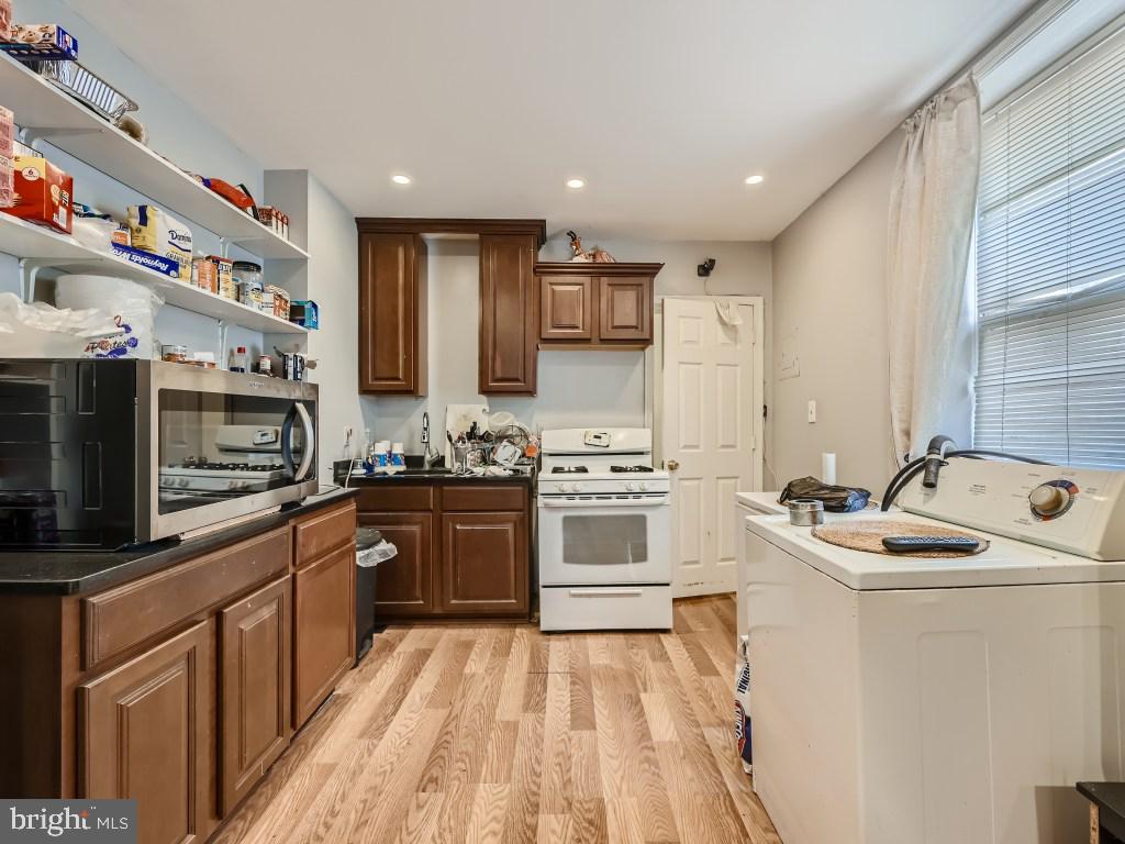 WASHINGTON VILLAGE - Residential Income