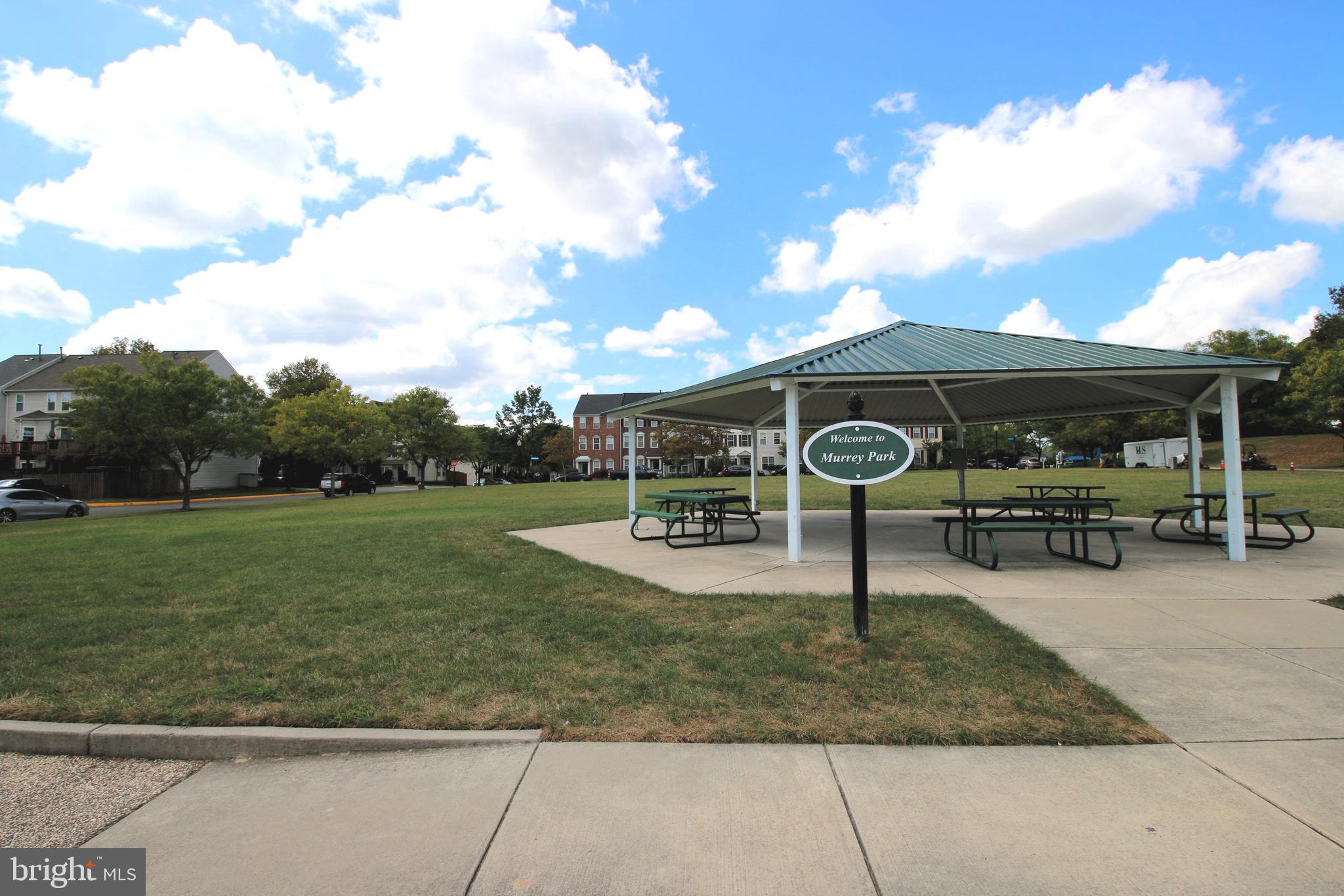 SOUTH RIDING - Residential