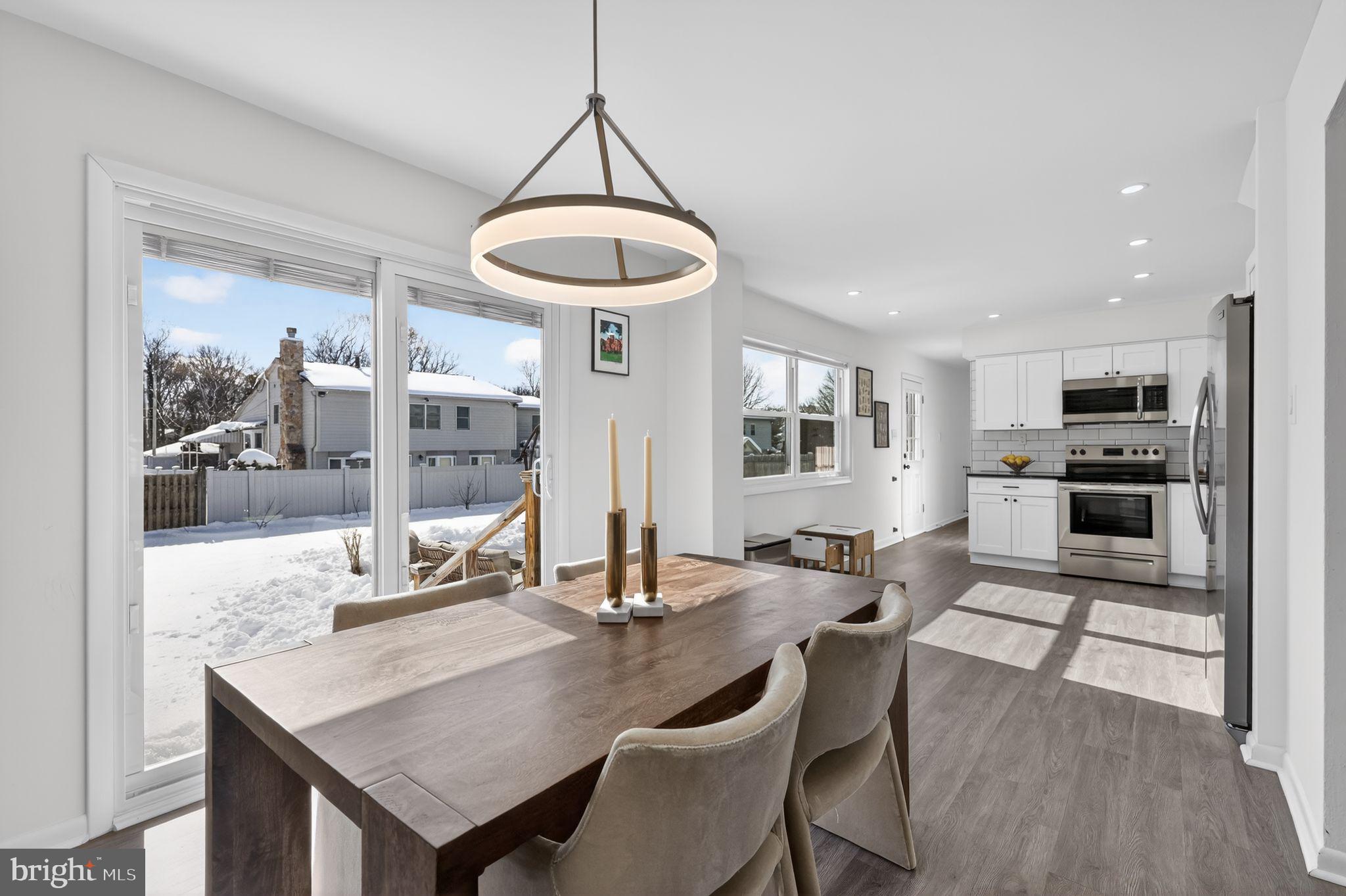 1721 COUNTRY CLUB DRIVE