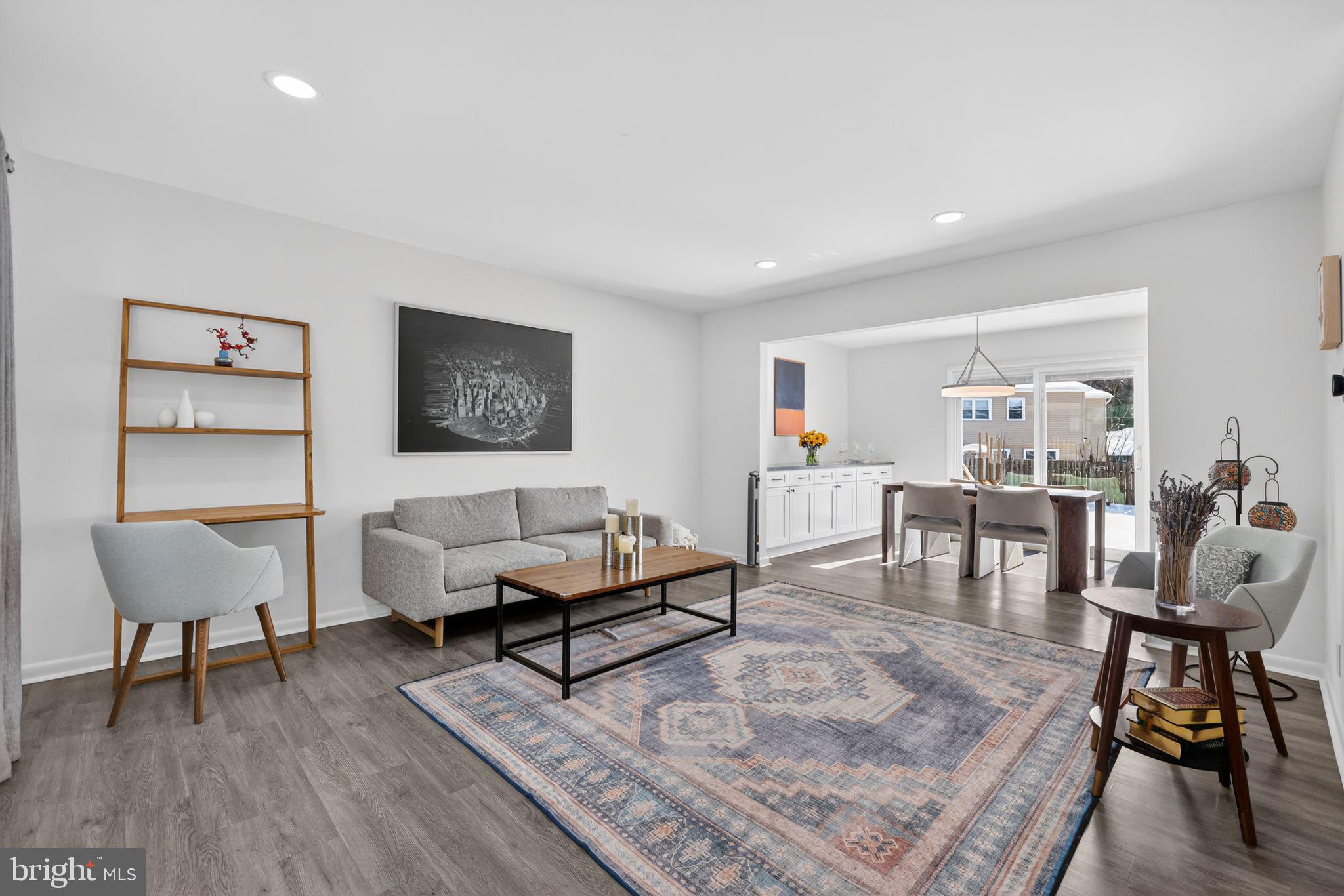 1721 COUNTRY CLUB DRIVE