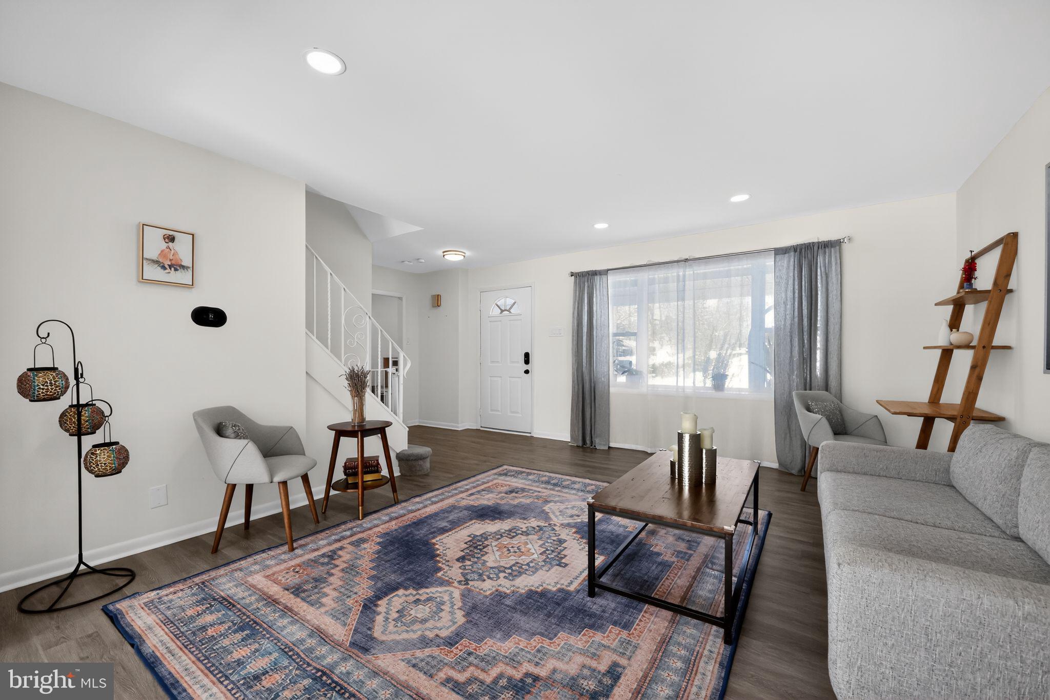 1721 COUNTRY CLUB DRIVE