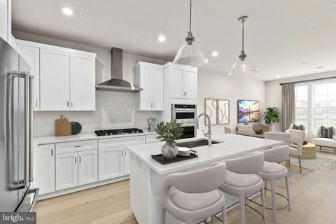 Photo of 22133 Midmoore Drive, ASHBURN, VA 20148 (MLS # VALO2122050)