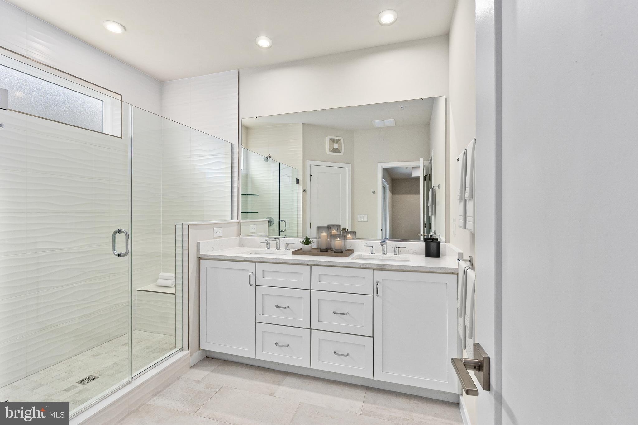 22133 MIDMOORE DRIVE