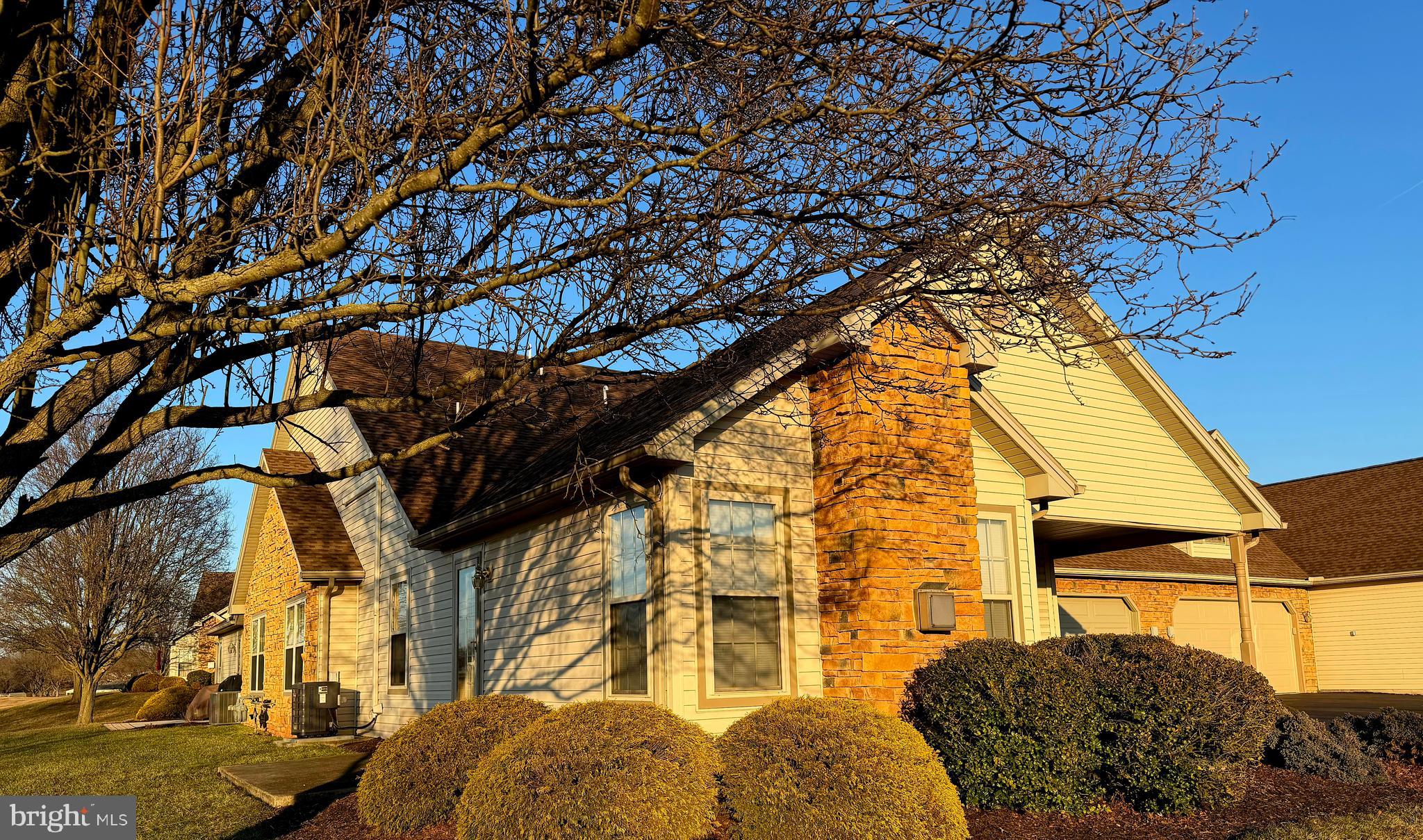 1383 WELLINGTON DRIVE B2