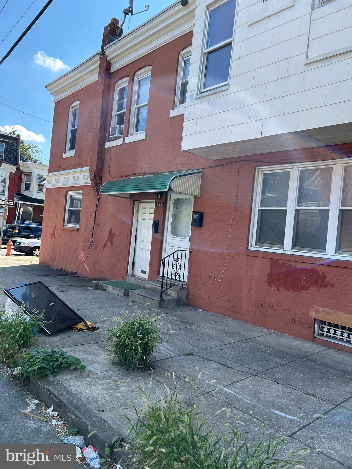 This duplex features two separate units: a spacious two-bedroom unit on the upper level, and one
cozy bedroom unit on the first floor. There is a detached Garage that is Ideal for storage or additional parking.
The property is currently fully occupied by long-term tenants, providing immediate rental income.
Monthly rental income is currently below market value, presenting an excellent opportunity for increased revenue.
This property offers an excellent investment opportunity, combining residential comfort with the chance for financial growth. Please submit your best and highest offer, as this property won't last long!