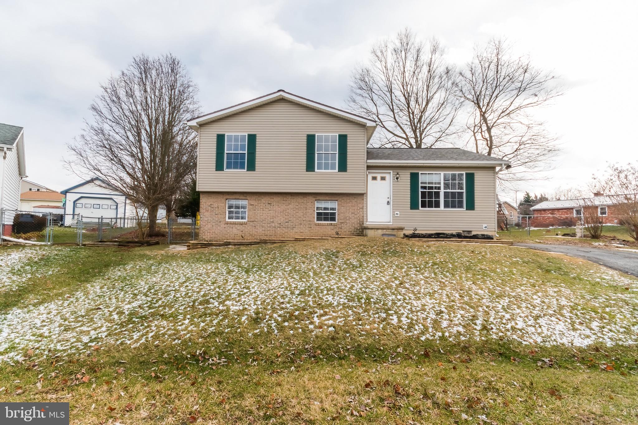 SPRINGFIELD VILLAGE - Residential