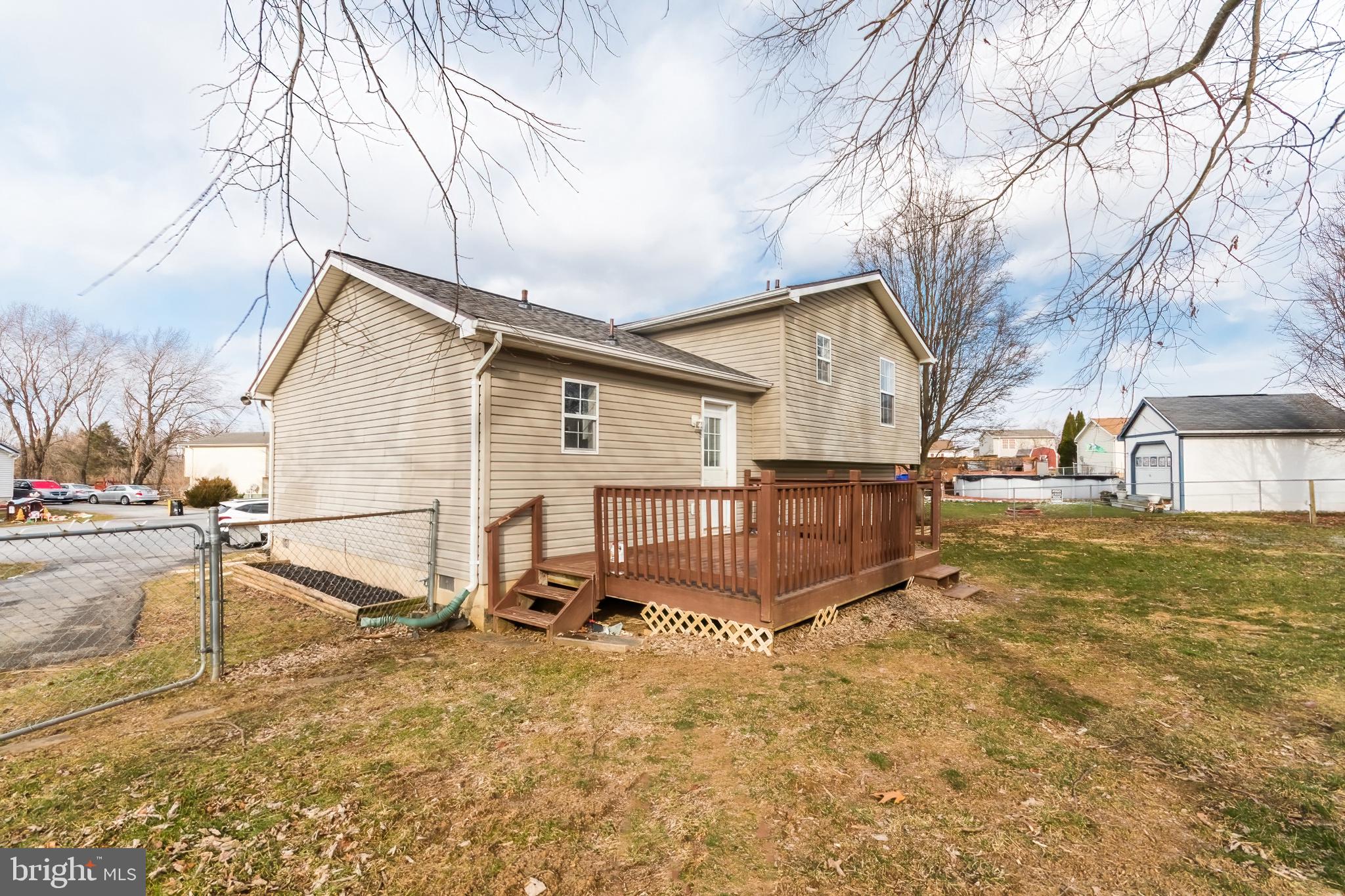 SPRINGFIELD VILLAGE - Residential