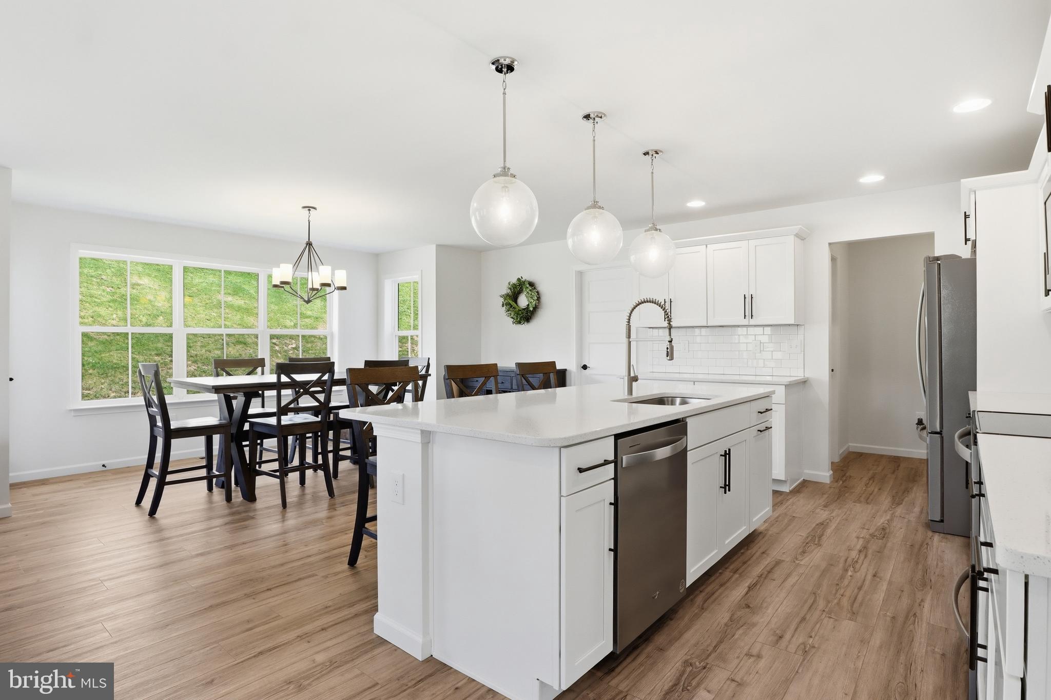 525 DIETZ ROAD