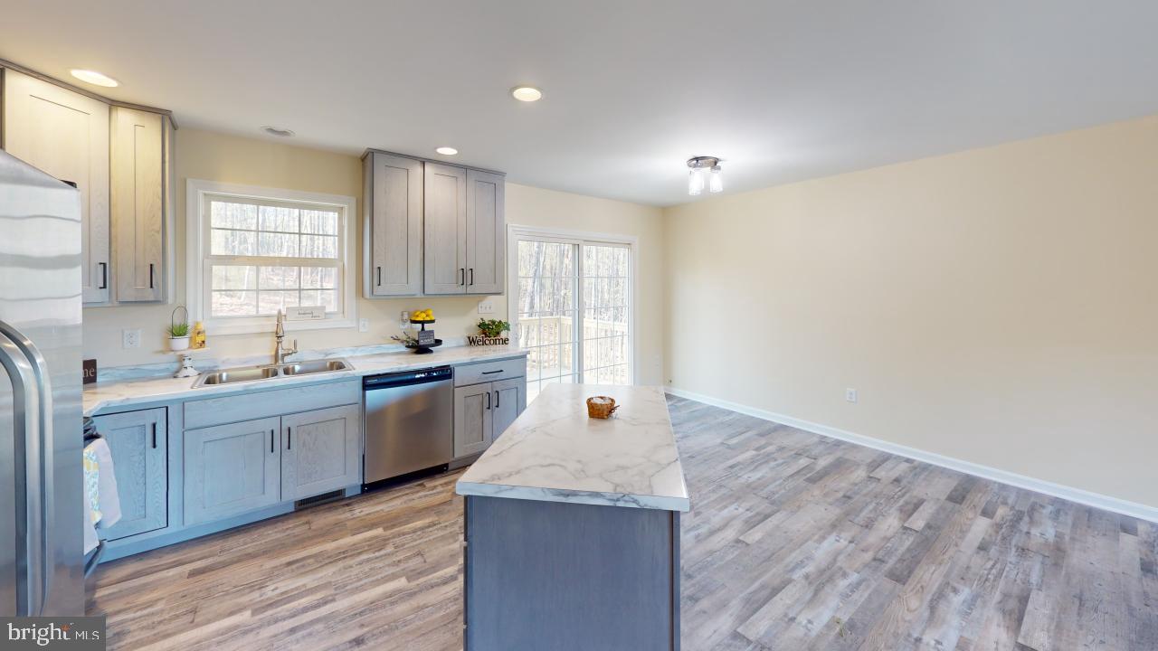 CRITTON HOLLOW ESTATES - Residential