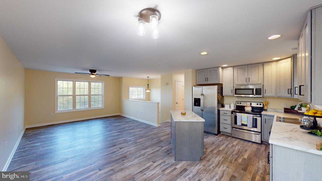 CRITTON HOLLOW ESTATES - Residential