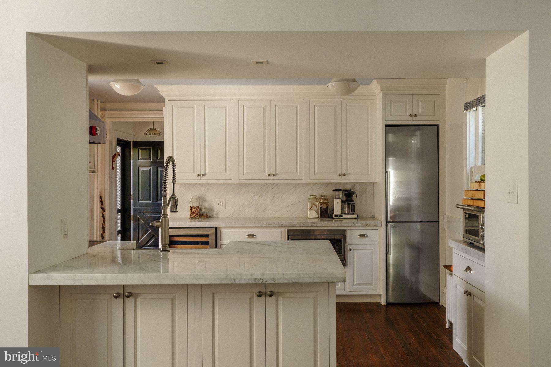 CHESTNUT HILL - Residential