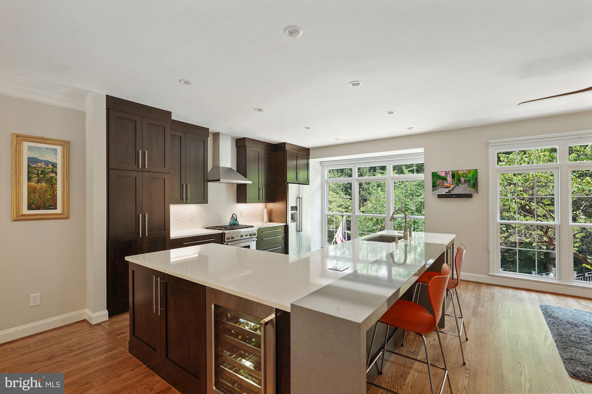 PALISADES PARK - Residential