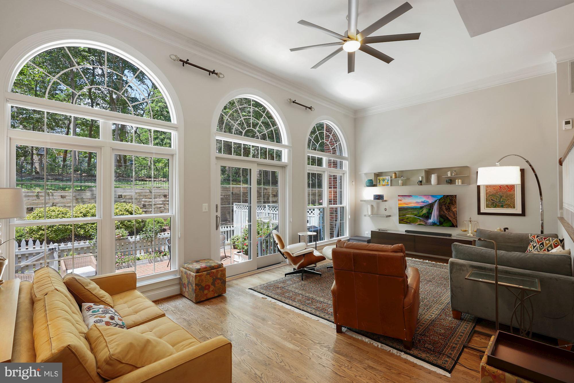 PALISADES PARK - Residential