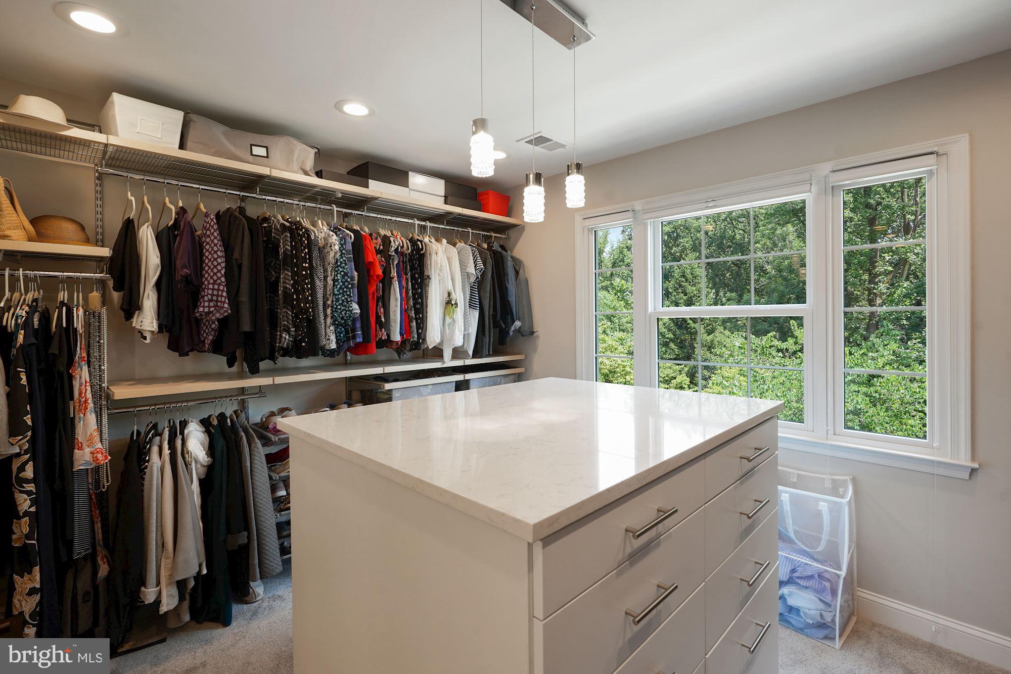 PALISADES PARK - Residential