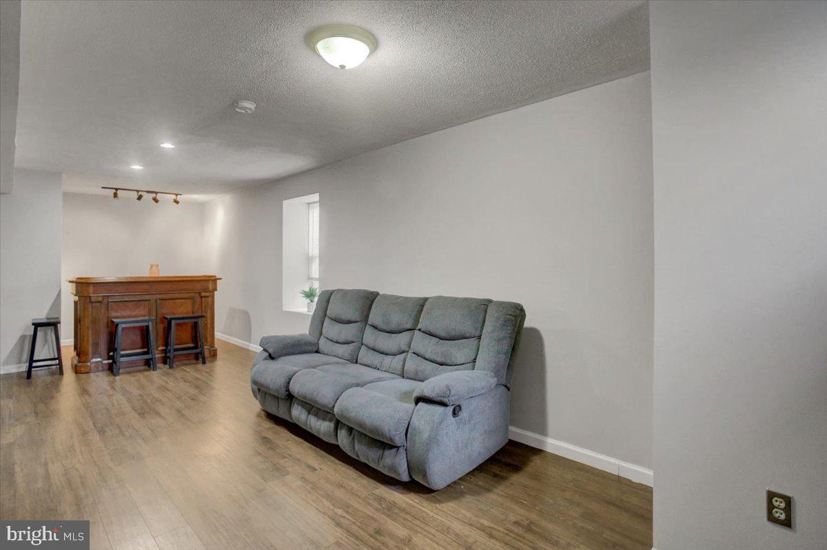 MOUNTAIN VIEW - Residential