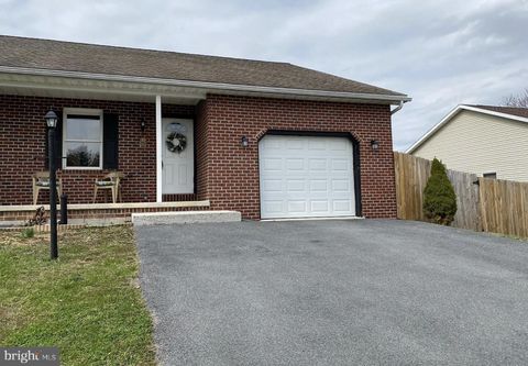 18 LARCH DRIVE SHIPPENSBURG PA 17257