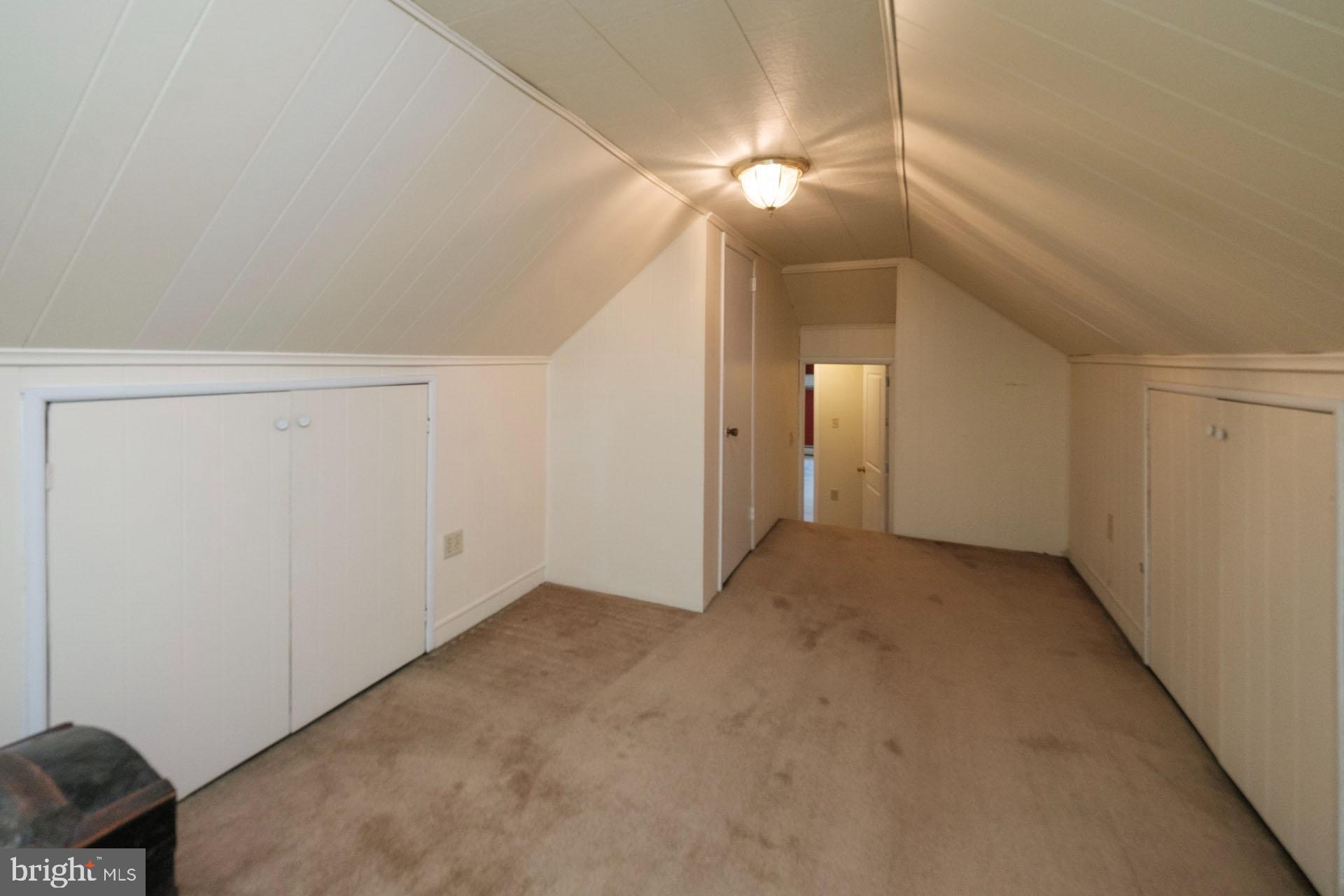 CRESTWOOD - Residential