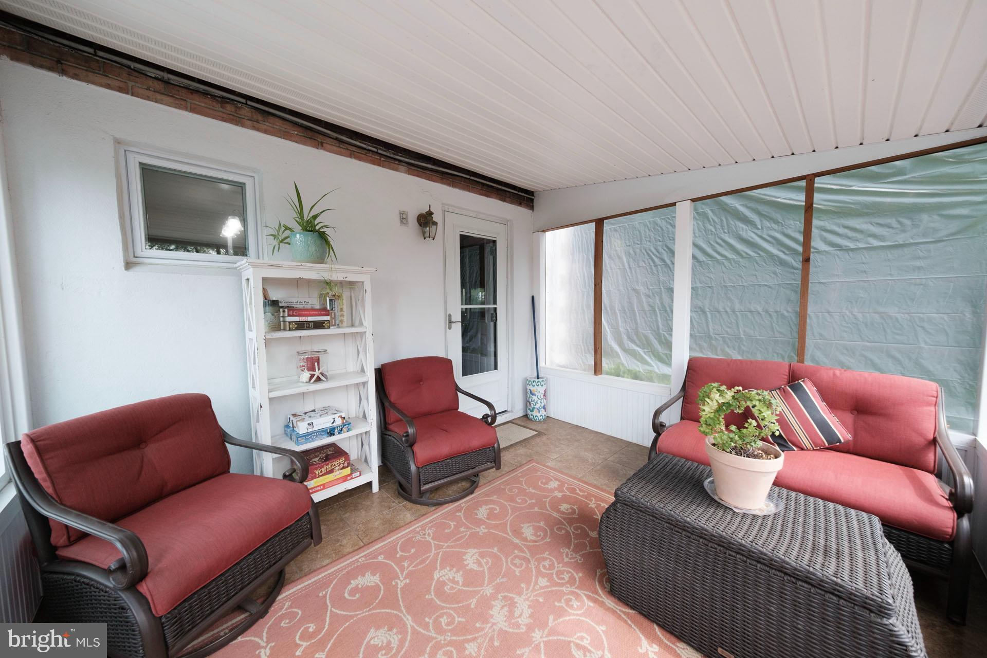 CRESTWOOD - Residential
