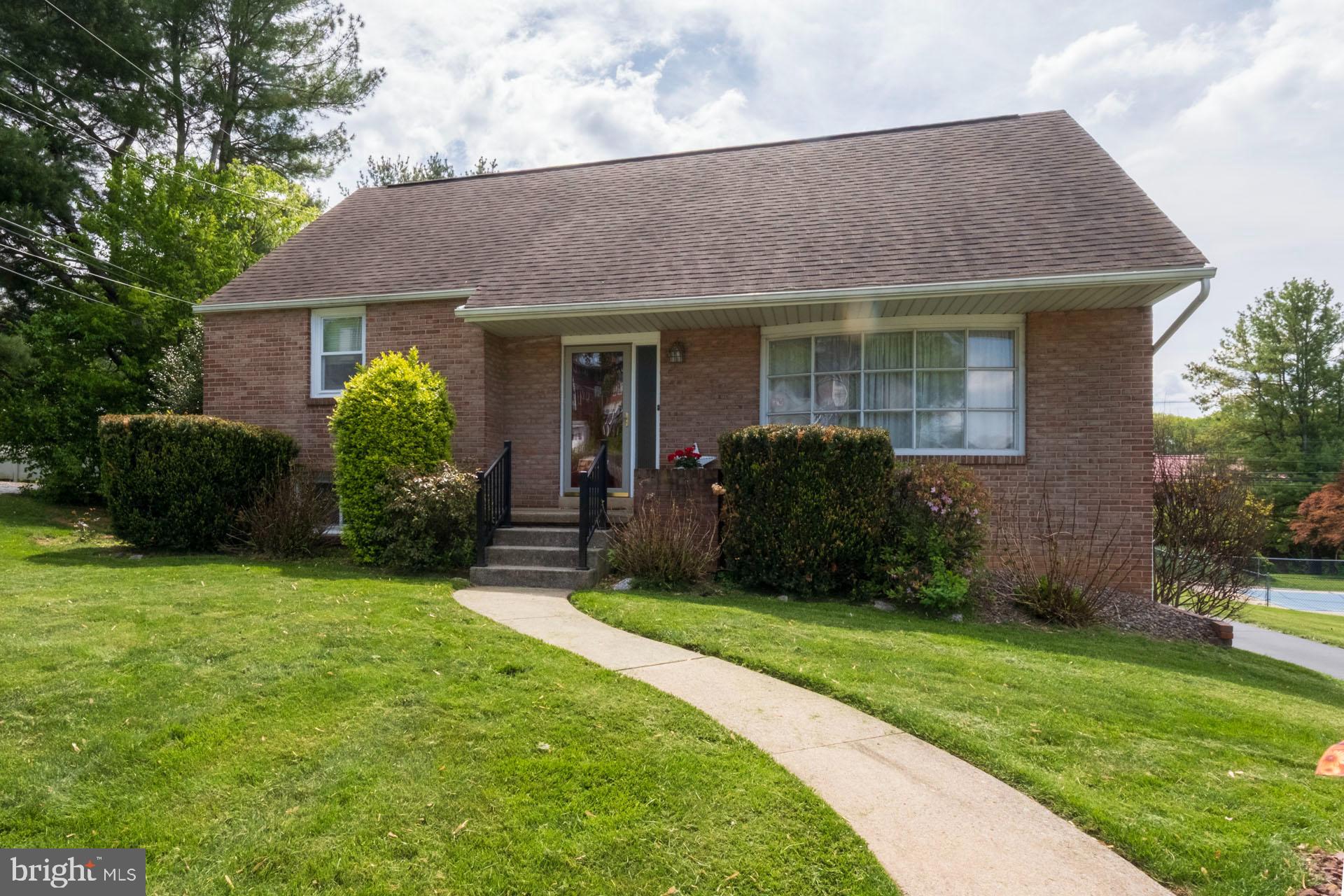 CRESTWOOD - Residential