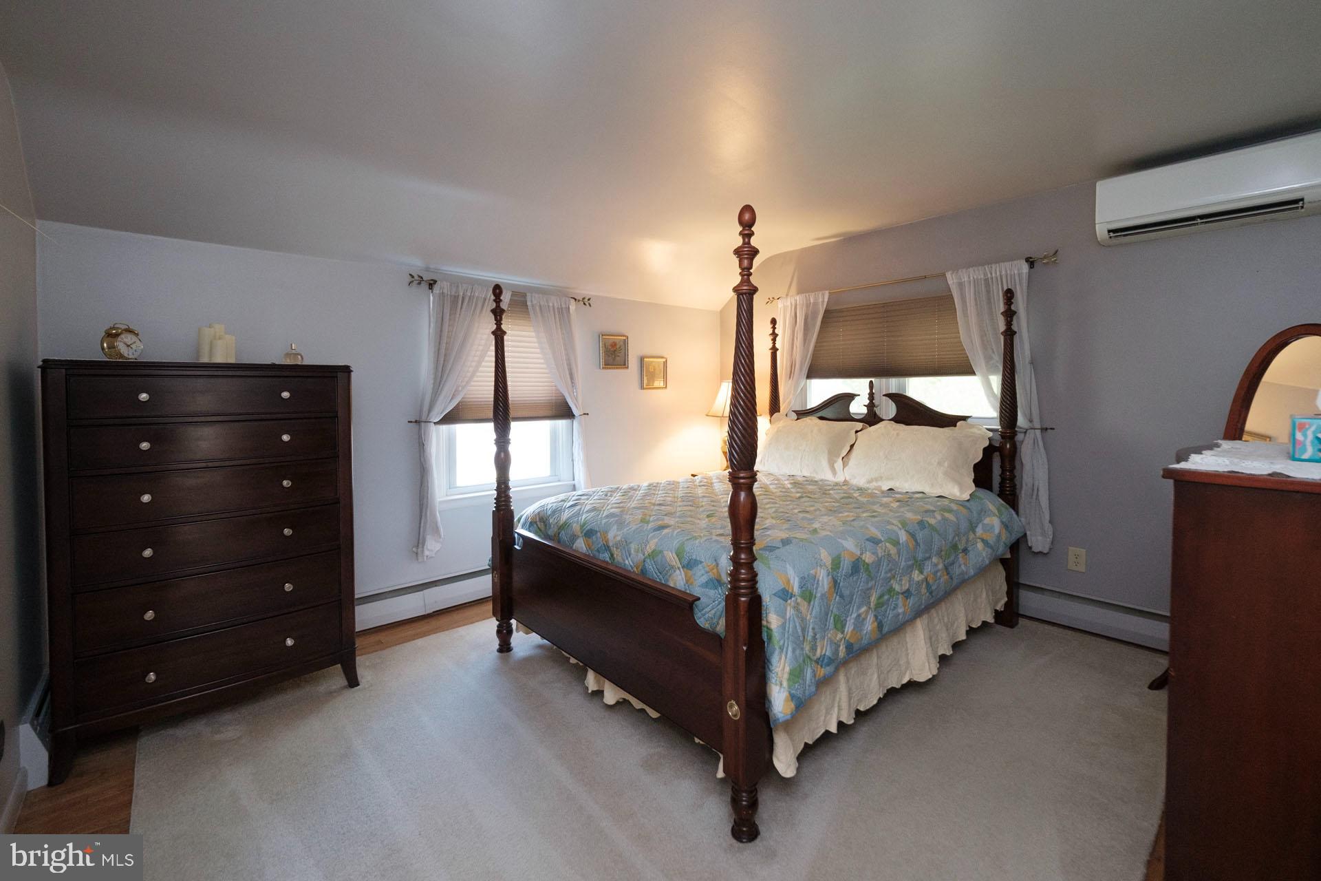 CRESTWOOD - Residential