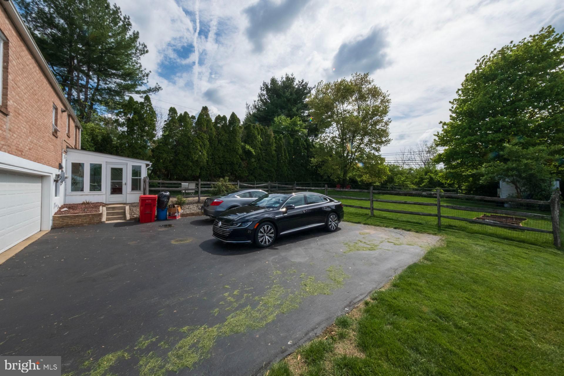 CRESTWOOD - Residential