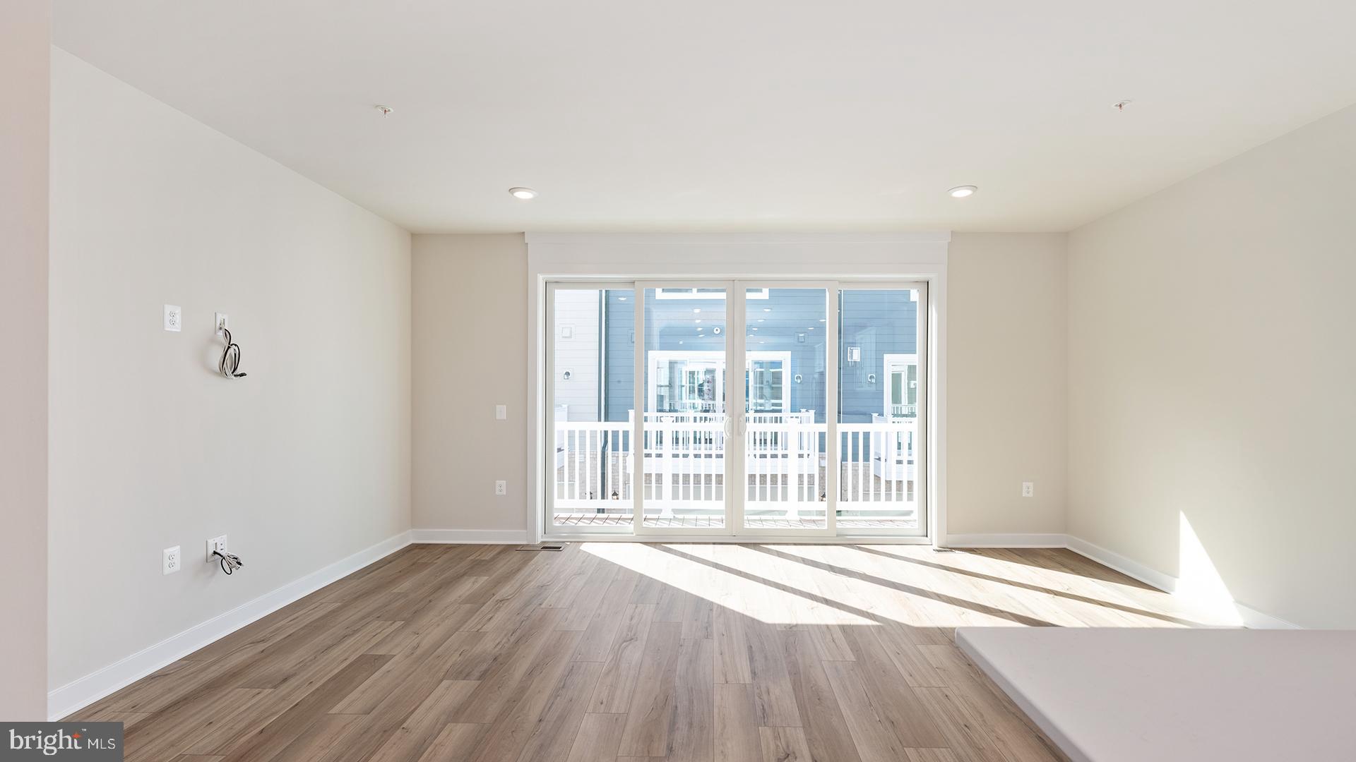 NORTHFAX WEST - Residential