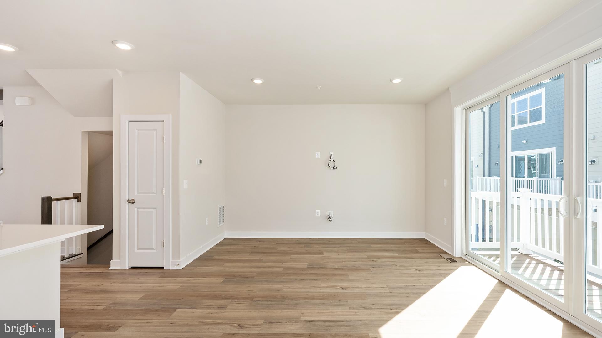 NORTHFAX WEST - Residential