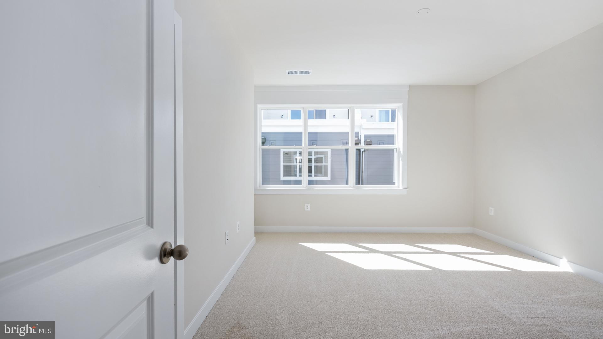 NORTHFAX WEST - Residential