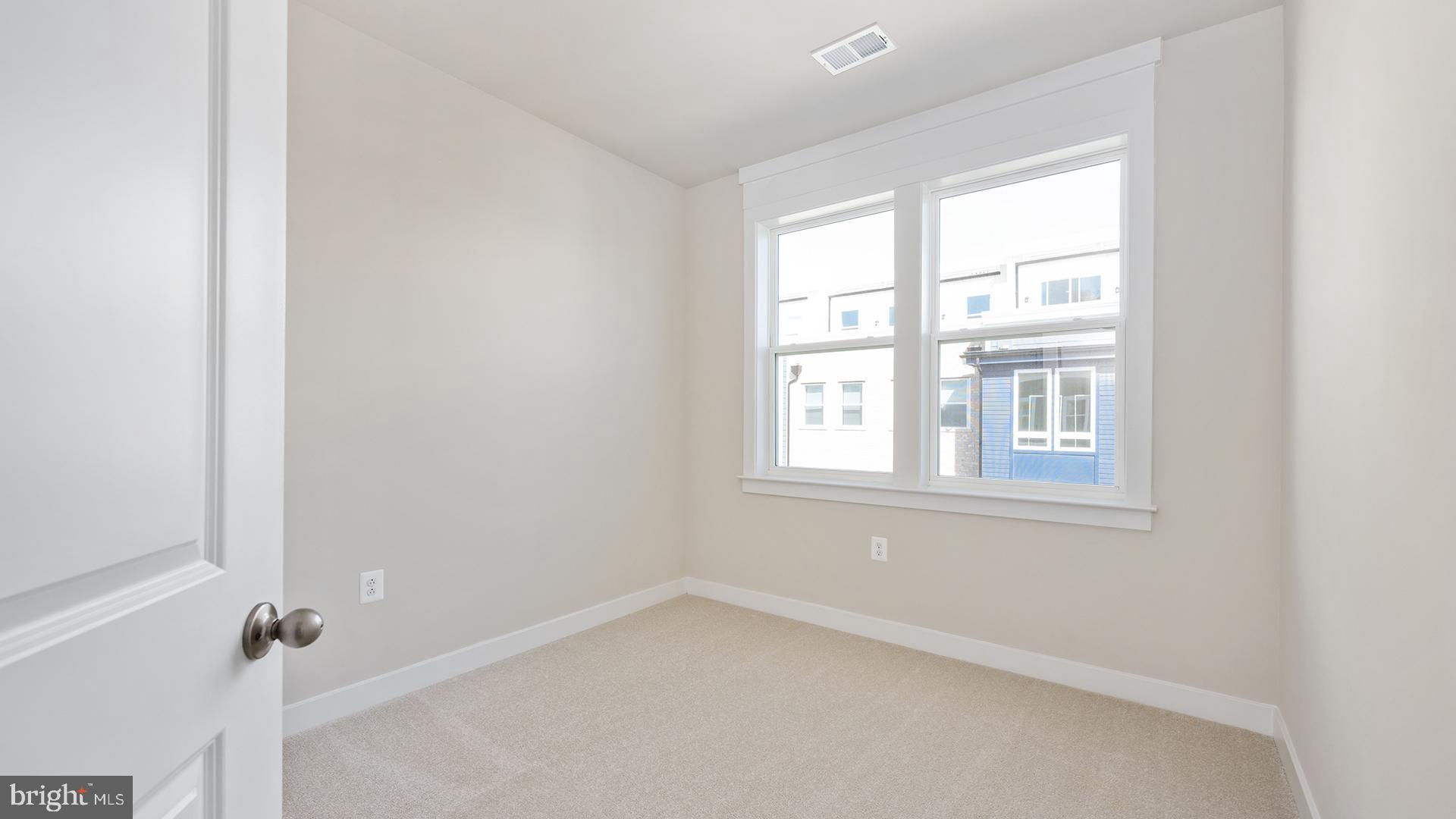 NORTHFAX WEST - Residential