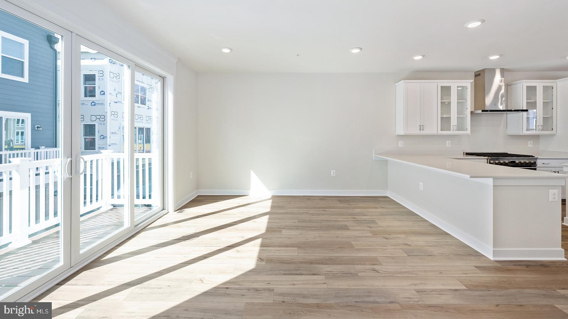 NORTHFAX WEST - Residential