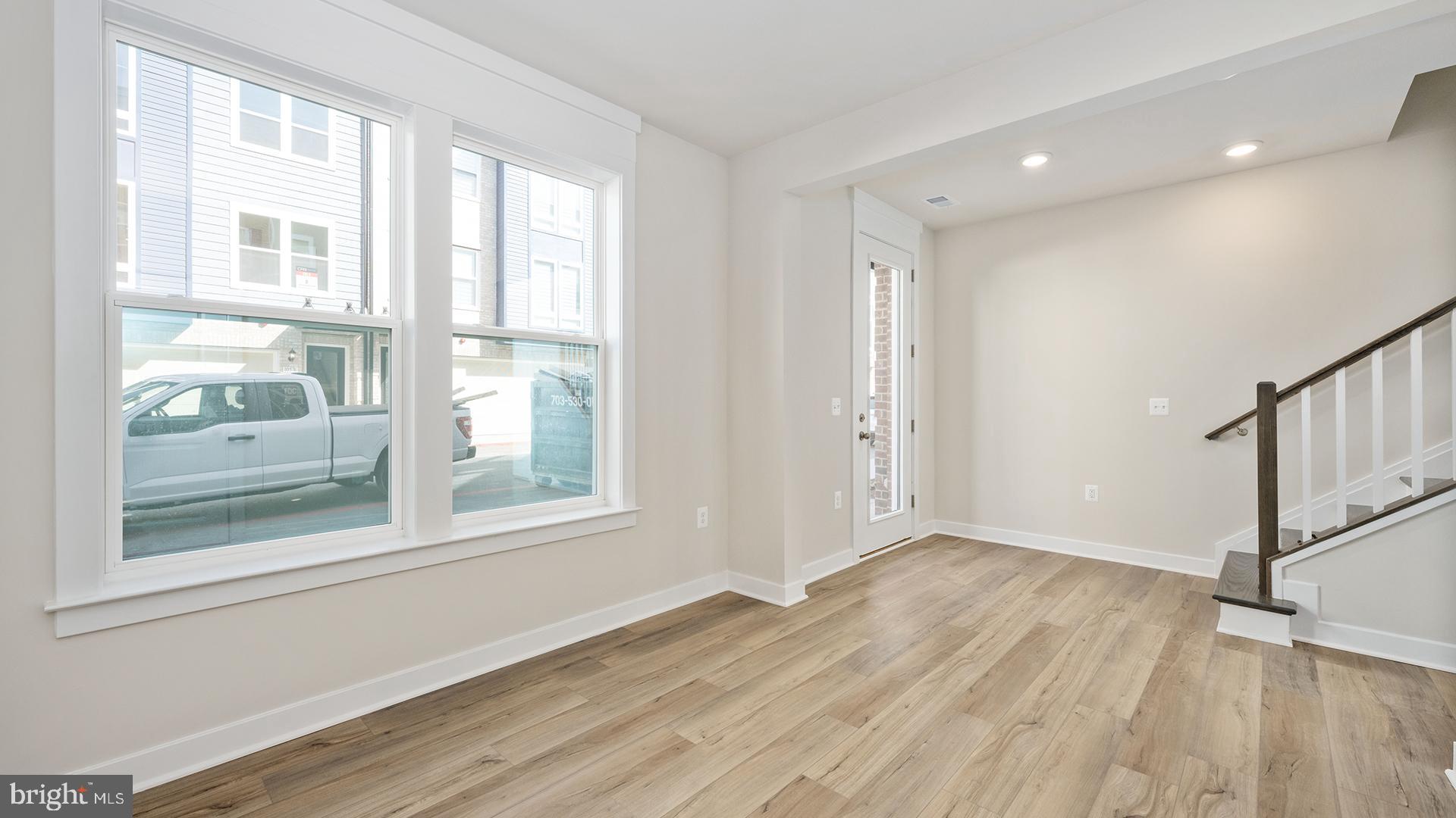 NORTHFAX WEST - Residential