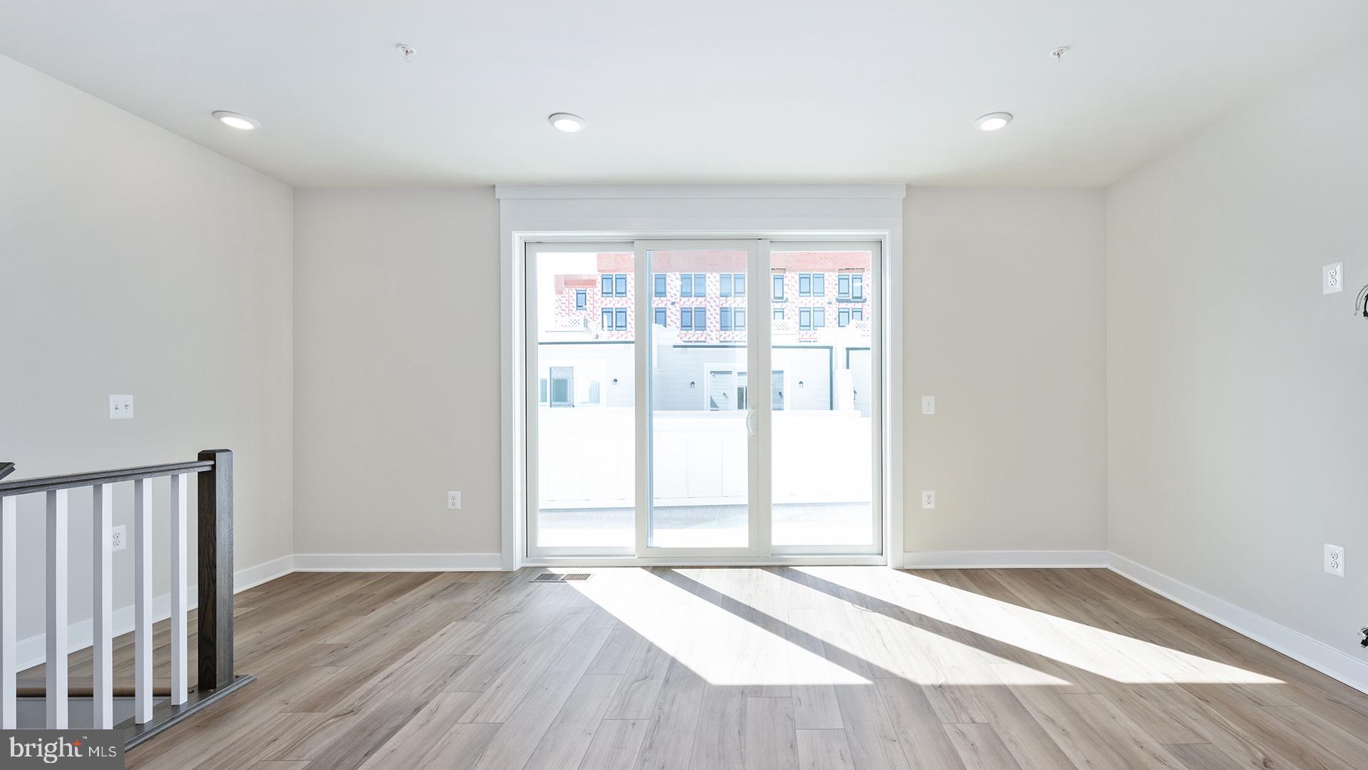 NORTHFAX WEST - Residential