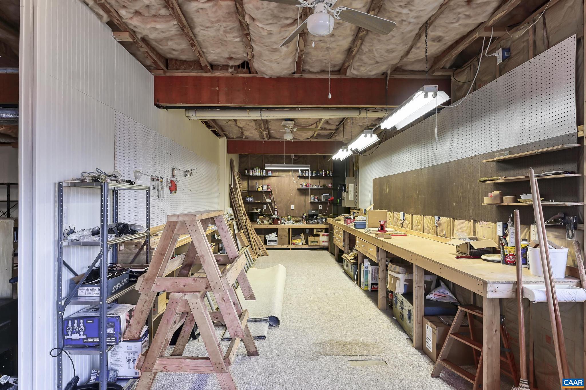 LAKE MONTICELLO - Residential