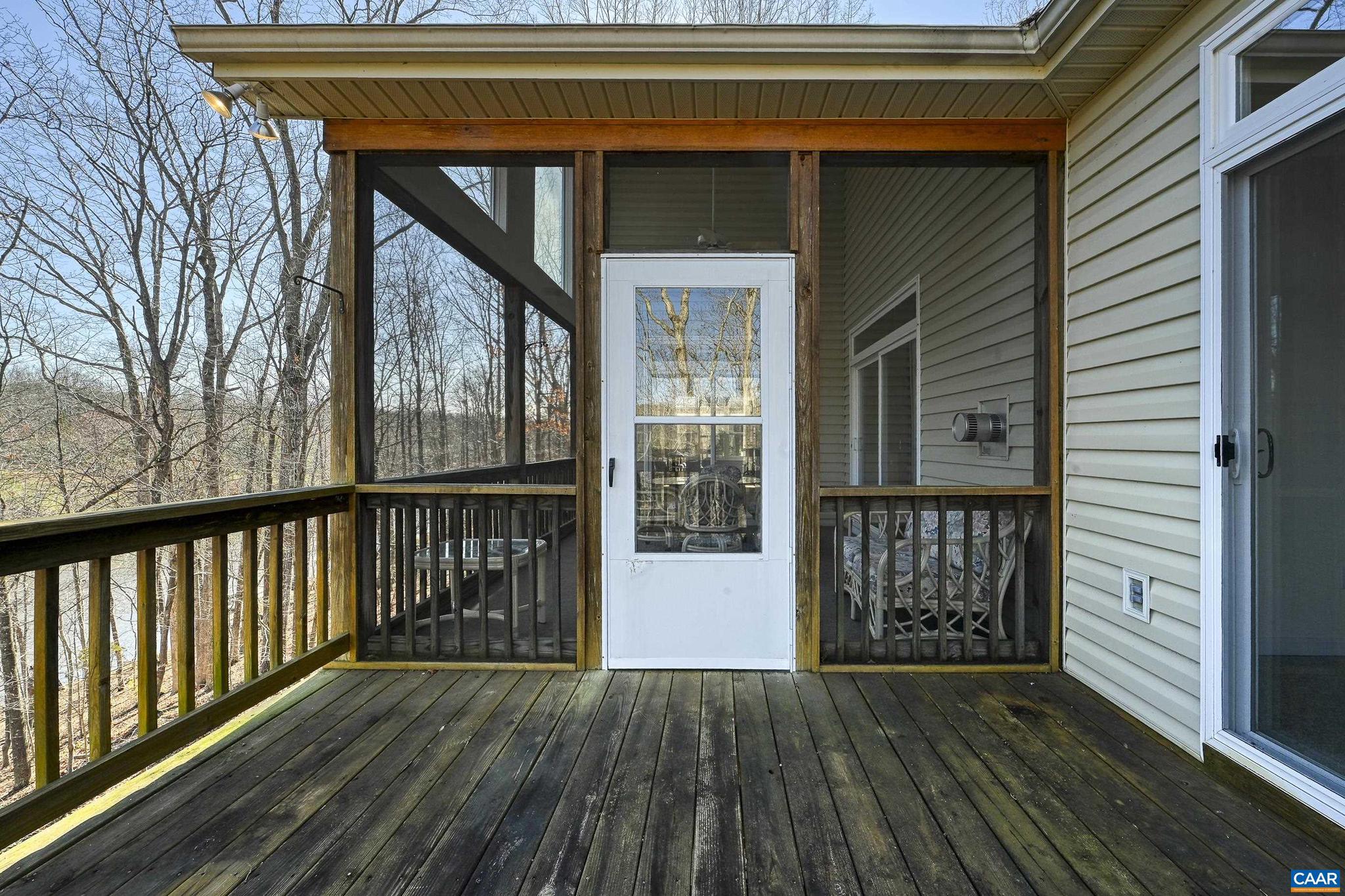 LAKE MONTICELLO - Residential